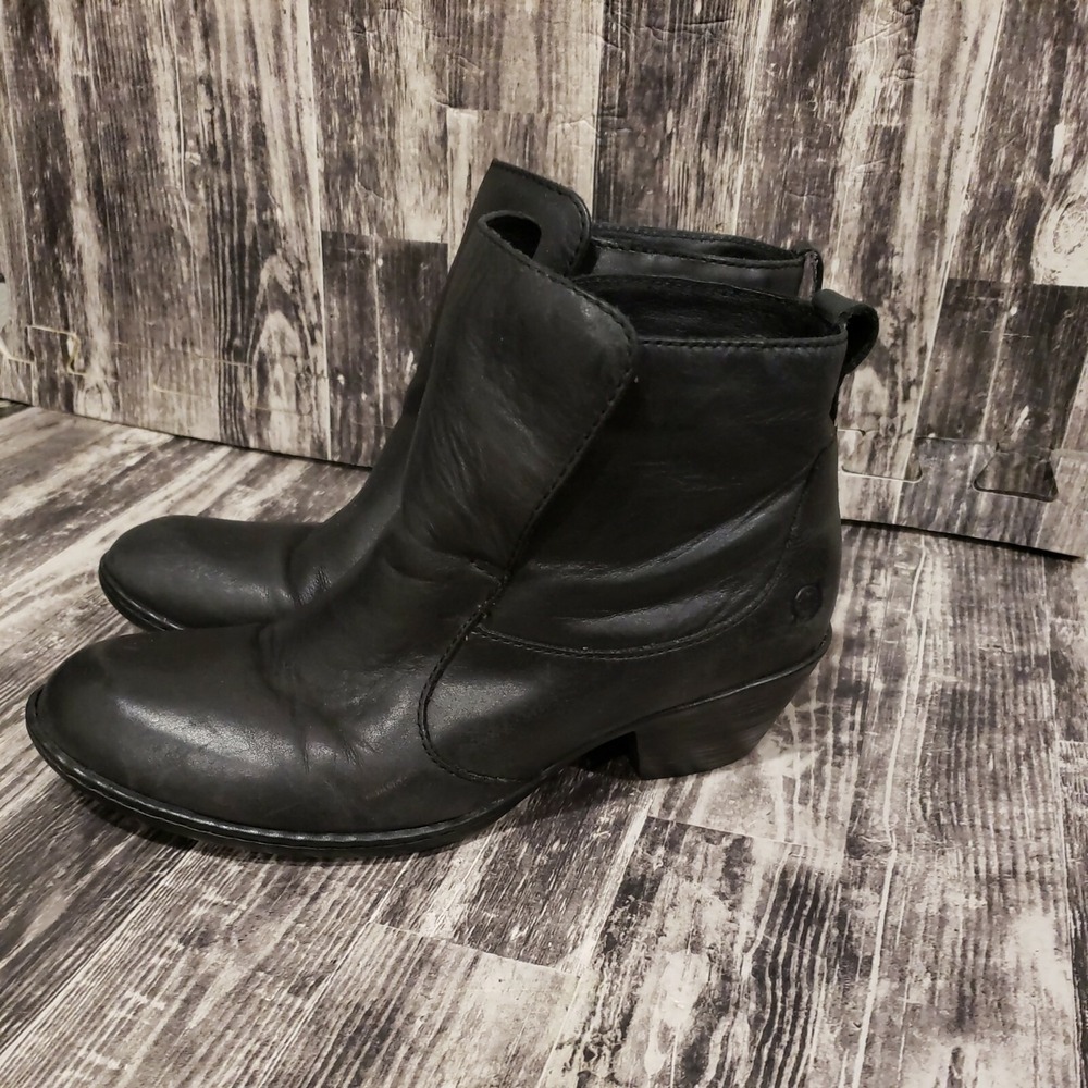 Born Black Leather Ankle Boots Women's Size 7.5 Wedge Heel Side Zip‎ - Picture 3 of 8